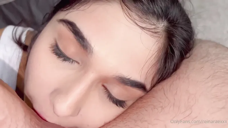 Latina Girl With Big Eyes Reinaraexxx Analed At The End