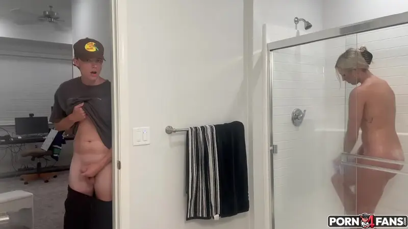 Madisexclusive Catches Him Jerking Off