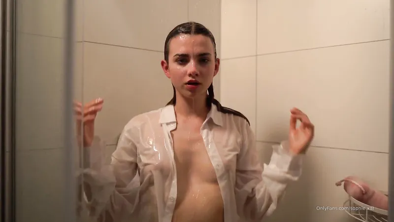 Sophie.xdt Naked Shower Video