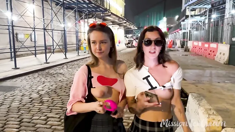 MissionIceCream Nude In Public With FlashingEmma Video Leaked