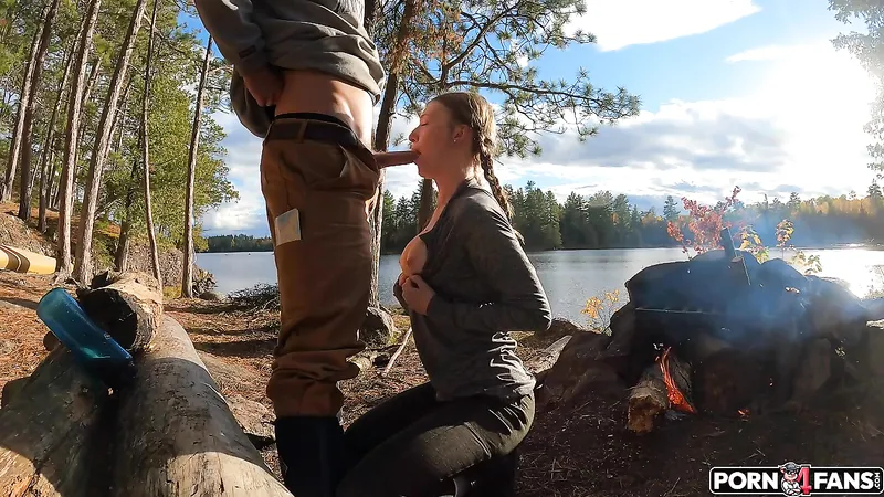 Cremedelapeach Leaked Outdoor Sex By The Lake