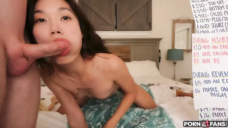 Lucy Mochi Livestream Blowjob Video