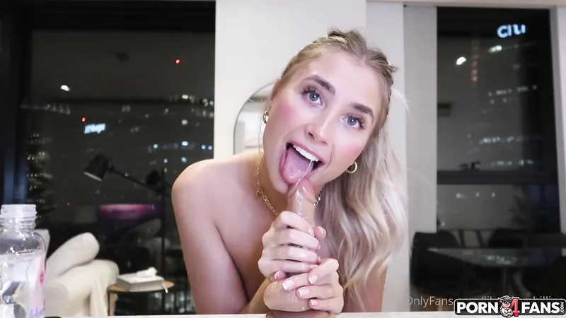 Lillian Phillips Sloppy Dildo Porn Video Leaked