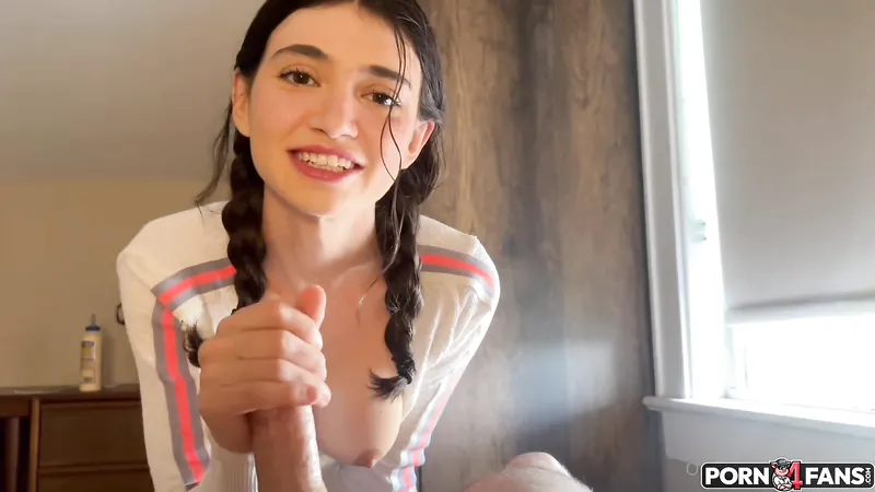 Beautiful Arab Girl Amira Brie Quickie Morning Blowjob