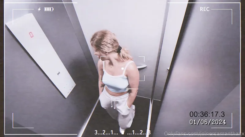 Joinersamanthax Risky Sex With a Fan In Public Elevator